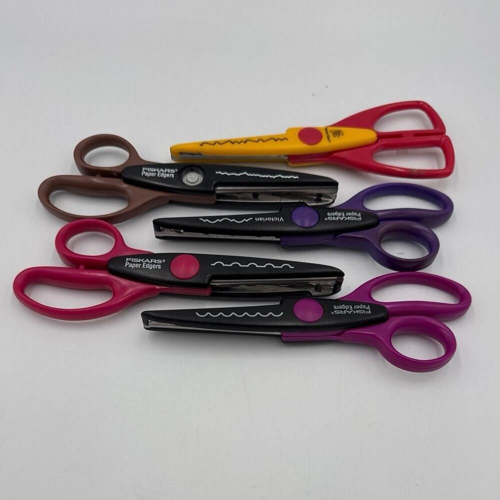 Craft Paper Edgers, 4 Fiskars, 1 Provo Craft Border Scissors Scrapbooking Shaper